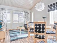 Posezení v ubytování Holiday Home Lumi b 10 by Interhome