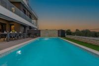 Bazén v ubytování Villa Blue Sky 1 ZadarVillas nebo v jeho okolí
