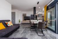 Kuchyň nebo kuchyňský kout v ubytování Villa Blue Sky 1 ZadarVillas