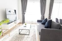 TV a/nebo společenská místnost v ubytování Bahar JBR Apartment by HAPPY SEASON