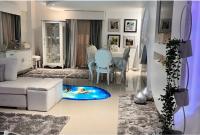 Půdorys ubytování STUNNINg 3BR 4AC CLASSY FURNITURE FLAT شقه من ثلاث غرف فخمه جداااا مجهزه بالكامل للايجار اليومي او الشهري
