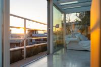 A seating area at Luxury Penthouse with Stunning View and Hammam