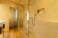 A bathroom at Luxury Penthouse with Stunning View and Hammam