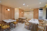 Posezení v ubytování Hotel Vrishali Executive