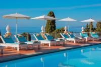 Bazén v ubytovaní Grand Hotel San Pietro Taormina alebo v jeho blízkosti