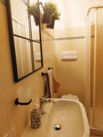 A bathroom at MancioBiba Home