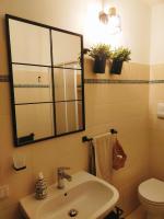 A bathroom at MancioBiba Home