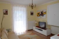 A television and/or entertainment centre at Haus Thon