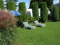 A garden outside Haus Thon
