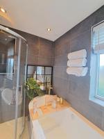 Půdorys ubytování Comfy King Room for - Professionals - Teachers Nhs Trades & Leisure