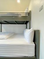 NORN Riverside Bangkok Hotel - นอนริมน้ำにあるベッド