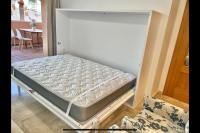 Posteľ alebo postele v izbe v ubytovaní MARBELLA - ALICATE BEACHFRONT Apartment - 5