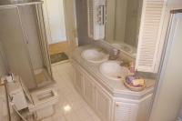 Koupelna v ubytování Luxurious Penthouse in Degla Maadi