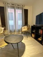Televízia a/alebo spoločenská miestnosť v ubytovaní Casa de Eugenia