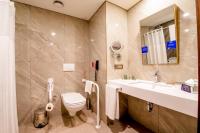 Koupelna v ubytování Doubletree By Hilton Antalya City Centre