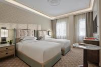 Great Scotland Yard Hotel, part of Hyattにあるベッド