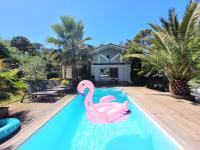 Basen w obiekcie *VILLA PALMA* 5 suites parentales, plage à 600 m, Vieux-Boucau lub w pobliżu