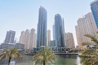 Nespecifikovaný výhled na destinaci Dubaj nebo výhled na město při pohledu z apartmánu