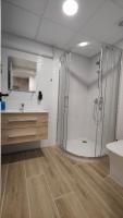 Koupelna v ubytování РUEВLO МAR, hotel-apartamento