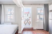 Postel nebo postele na pokoji v ubytování Homie Suites - Historical Apartments in the center of Beşiktaş