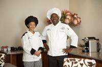 PostmasburgにあるStayの台所に立つ男女