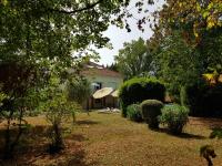 Ogród w obiekcie Superb contemporary 2 bed villa +private pool
