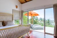 Posezení v ubytování 2br Modern Balinese pool & sea view villa #5