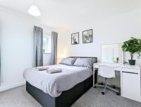 Postel nebo postele na pokoji v ubytování Guest Rooms Near City Centre & Anfield Free Parki