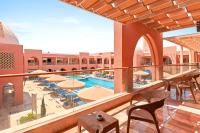 Bazén v ubytování Pickalbatros Alf Leila Wa Leila Resort - Neverland Hurghada nebo v jeho okolí