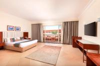 TV a/nebo společenská místnost v ubytování Pickalbatros Alf Leila Wa Leila Resort - Neverland Hurghada