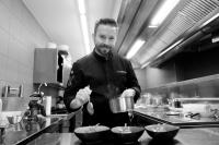 Επισκέπτες που μένουν στο Aston‘s Hotel