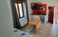 Kuchyňa alebo kuchynka v ubytovaní Pollino House