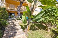 Zahrada ubytování Seaview with private garden 5 minutes walk to the beach and amenities