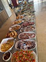 Jídlo v hotelu nebo okolí