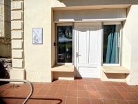 Balkon lub taras w obiekcie Appartement F3 avec Terrasse, Proche Centre et Thermes, Animaux Acceptés - Lamalou-les-Bains - FR-1-451-174