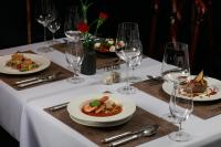 Jídlo v hotelu nebo okolí