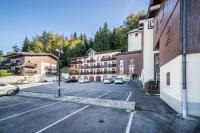 Budynek, w którym mieści się apartament