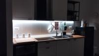 A kitchen or kitchenette at B&B Porta 93