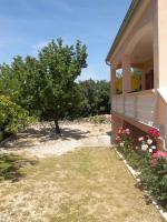 Vonkajšia záhrada v ubytovaní Studio Rovanjska/Paklenica Riviera 6794