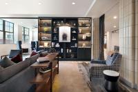 The Slate Hotel Denver Downtown, Tapestry by Hiltonにあるシーティングエリア