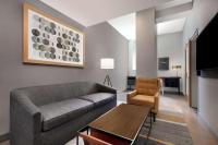 The Slate Hotel Denver Downtown, Tapestry by Hiltonにあるシーティングエリア