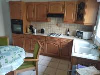 Kuchnia lub aneks kuchenny w obiekcie Logis51