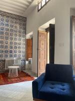Posezení v ubytování Maison typique de la médina