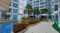Bazén v ubytování Grand Avenue Pattaya - Luxury Suite - 2 bedroom 2 baths - Pool-view nebo v jeho okolí