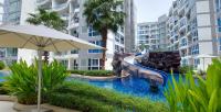 Bazén v ubytování Grand Avenue Pattaya - Luxury Suite - 2 bedroom 2 baths - Pool-view nebo v jeho okolí