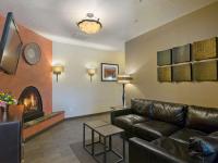 Ein Sitzbereich in der Unterkunft Best Western Plus Canyonlands Inn
