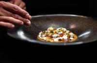 Φαγητό σε αυτό το ξενοδοχείο ή κάπου εκεί κοντά