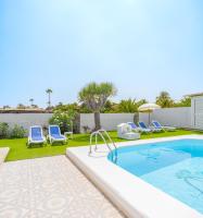 Bazén v ubytování Bungalows Las Almenas nebo v jeho okolí