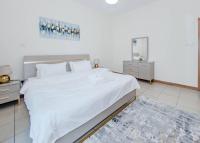 Postel nebo postele na pokoji v ubytování StoneTree - Spacious 1BR - Best Location for Tourist