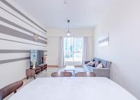 Postel nebo postele na pokoji v ubytování StoneTree - Spacious 1BR - Best Location for Tourist